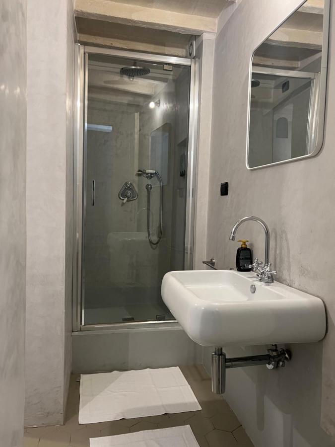 Unique And Antique Apartment Флоренція Екстер'єр фото