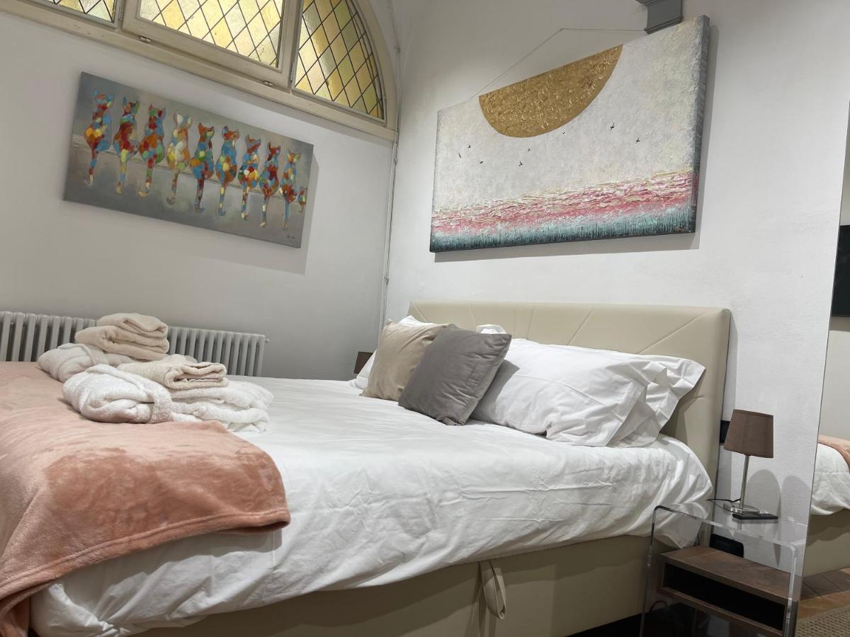 Unique And Antique Apartment Флоренція Екстер'єр фото